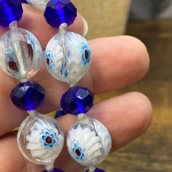 Blue Flowers Vtg glass with blue crystal 28 inch necklace Aprilsplace Chicken - Picture 8 of 8